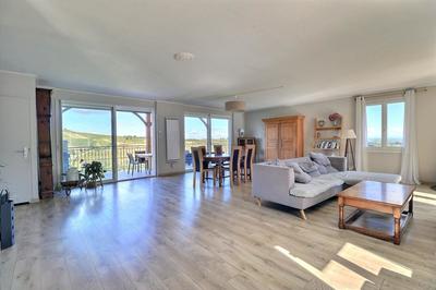 Maison - 266 m² - 11 pièces