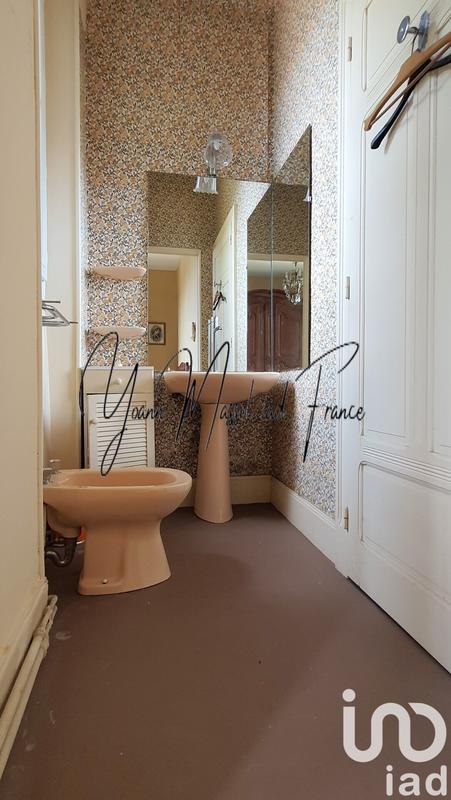 Maison - 233 m² - 9 pièces