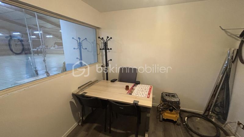 Local commercial - 400 m² - 3 pièces