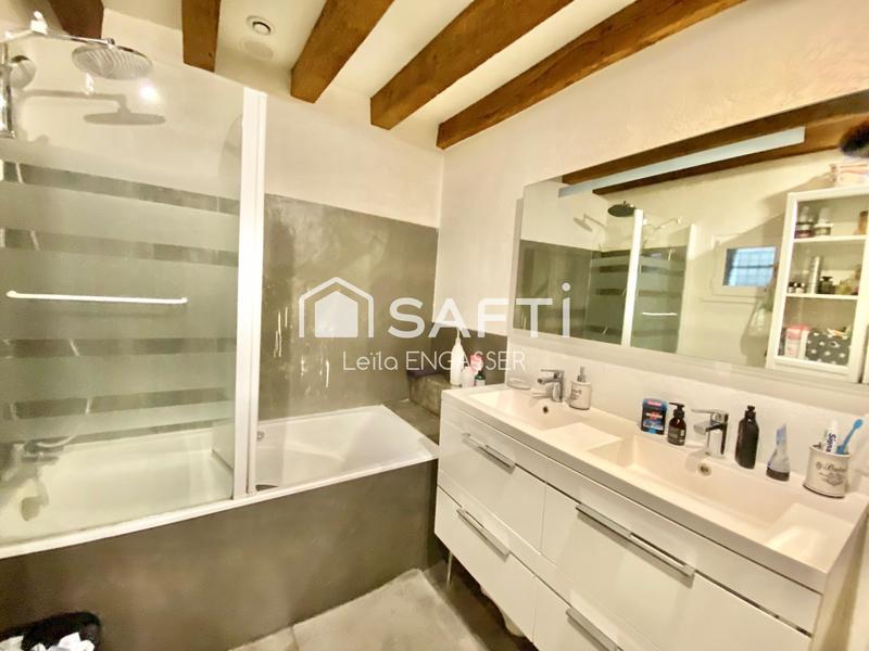 Maison - 260 m² - 10 pièces