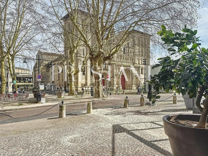 Bureau - 63 m² - 1 pièce