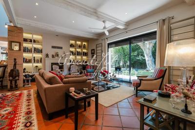 Mas - 262 m² - 6 pièces