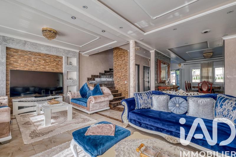 Maison - 190 m² - 8 pièces