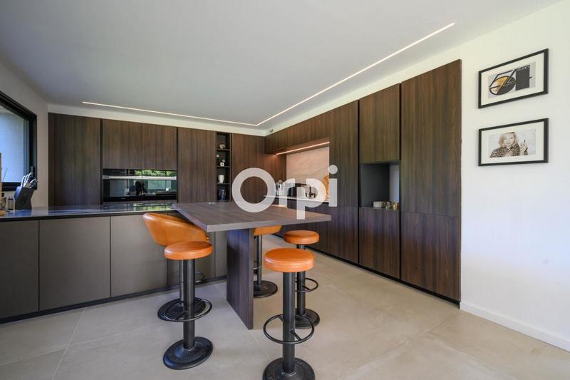 Maison - 189 m² - 6 pièces