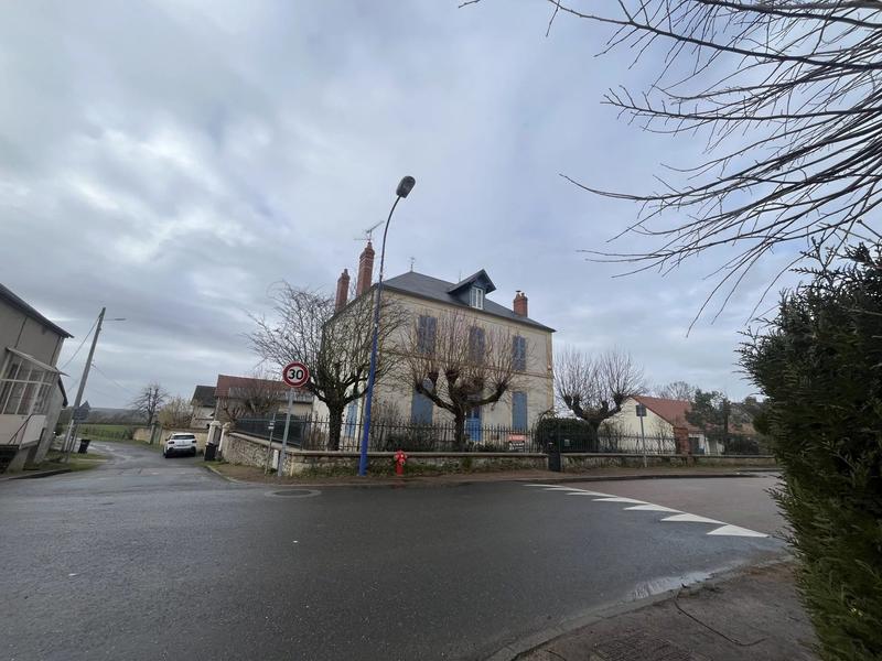 Maison - 170 m² - 8 pièces