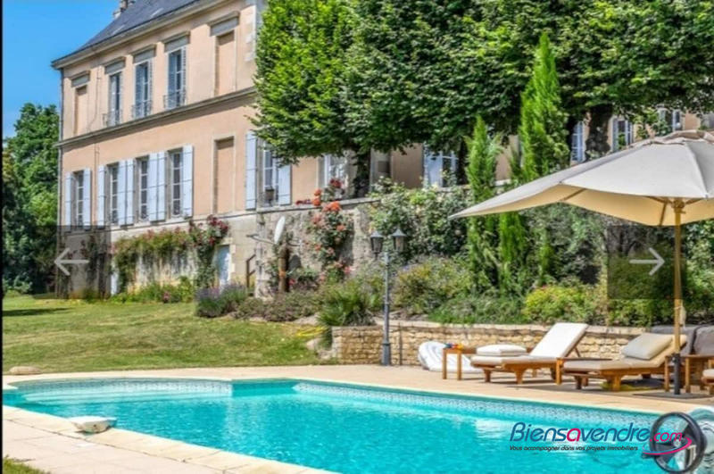 Château - 632 m² - 12 pièces