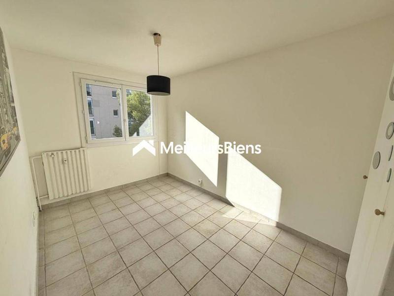 Appartement - 81 m² - 5 pièces