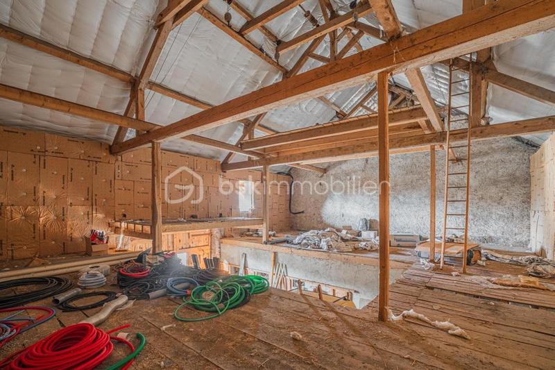 Maison - 102 m² - 4 pièces