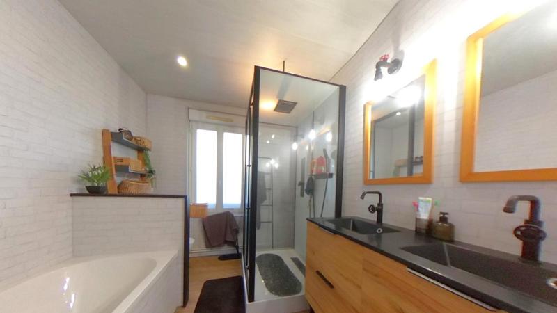 Maison - 128 m² - 4 pièces