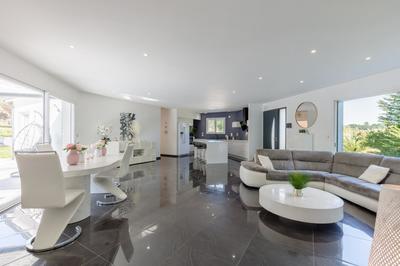 Maison - 132 m² - 6 pièces