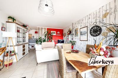 Appartement - 82 m² - 3 pièces