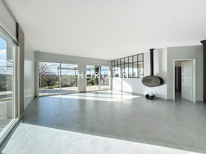 Maison contemporaine - 216 m² - 8 pièces