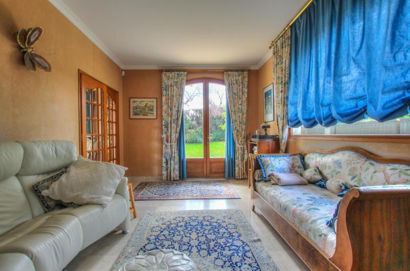 Maison - 295 m² - 8 pièces