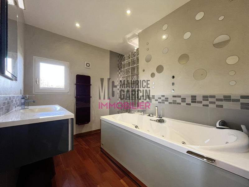 Maison - 175 m² - 4 pièces