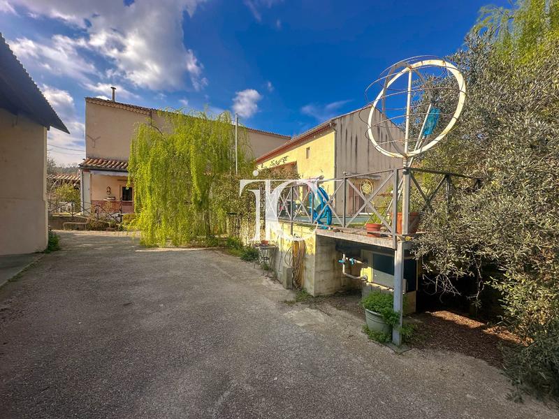 Maison - 131 m² - 6 pièces