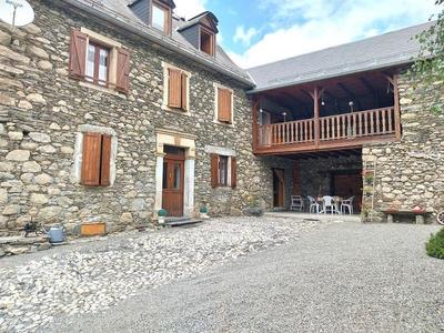 Maison en pierre - 147 m² - 7 pièces