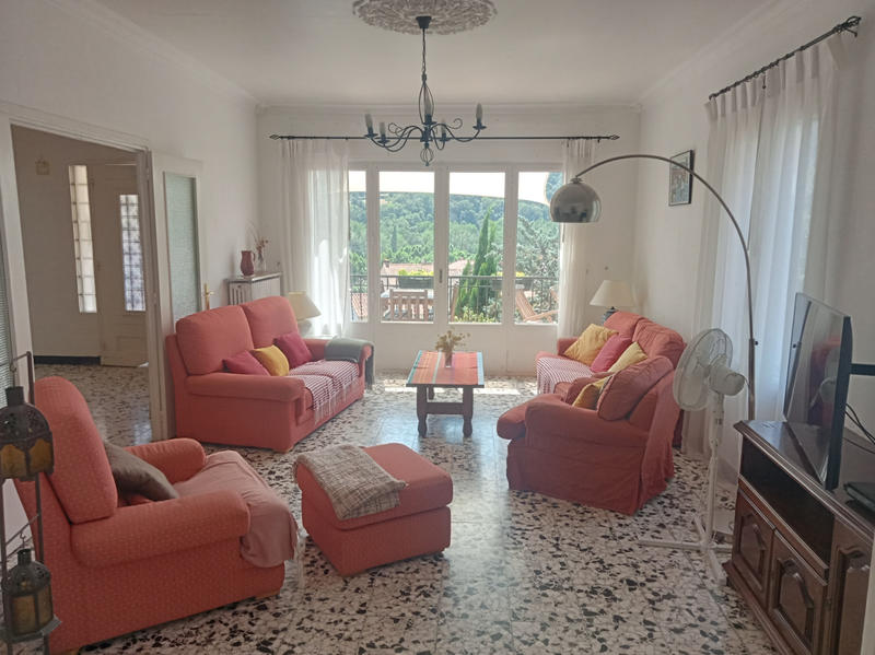 Maison - 205 m² - 8 pièces