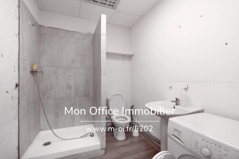 Local d'activité / Entrepôt - 252 m² - 10 pièces