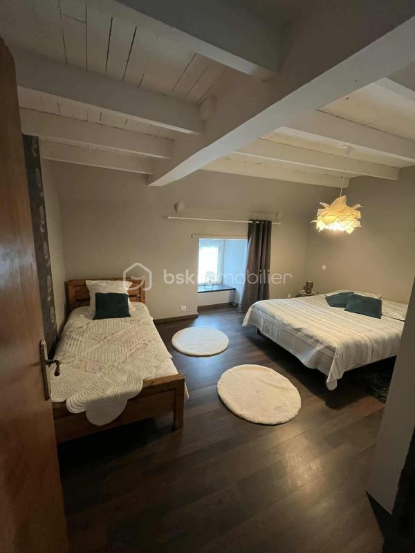 Maison en pierre - 131 m² - 4 pièces