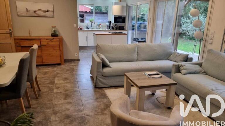 Maison - 120 m² - 5 pièces