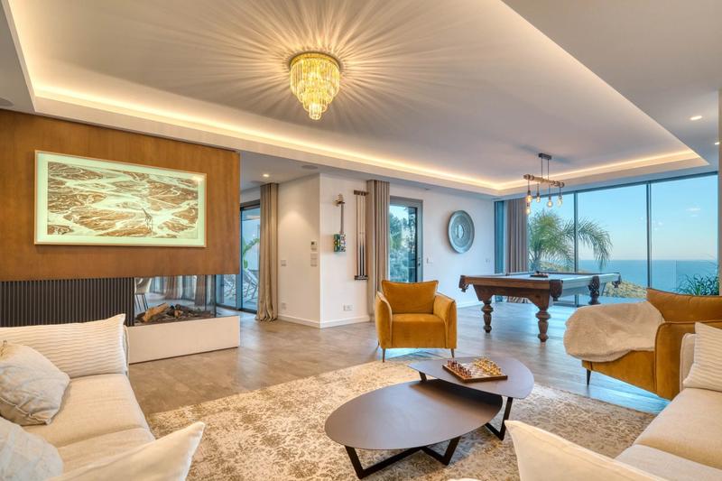 Villa - 484 m² - 12 pièces