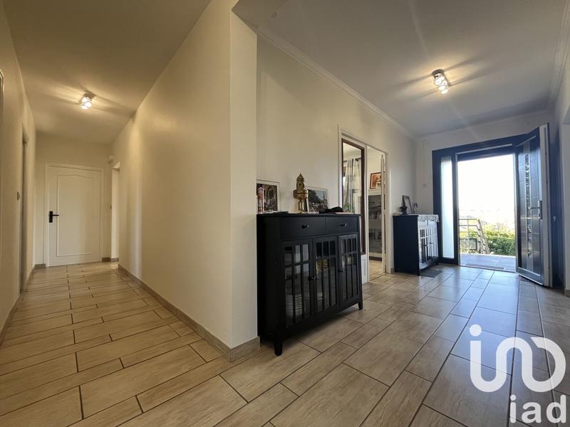 Maison - 180 m² - 7 pièces