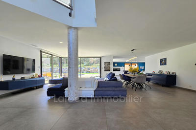 Villa - 280 m² - 5 pièces