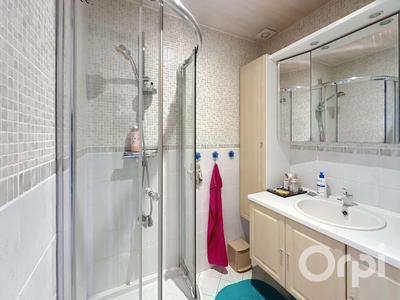 Immeuble - 97 m² - 6 pièces