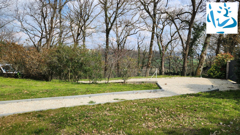 Maison - 280 m² - 8 pièces