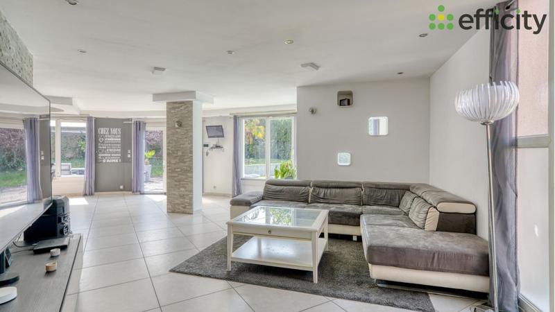 Pavillon - 264 m² - 8 pièces