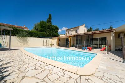 Villa - 205 m² - 7 pièces