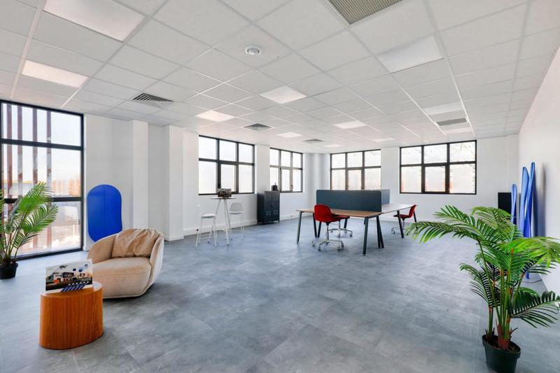 Local d'activité / Entrepôt - 533 m²