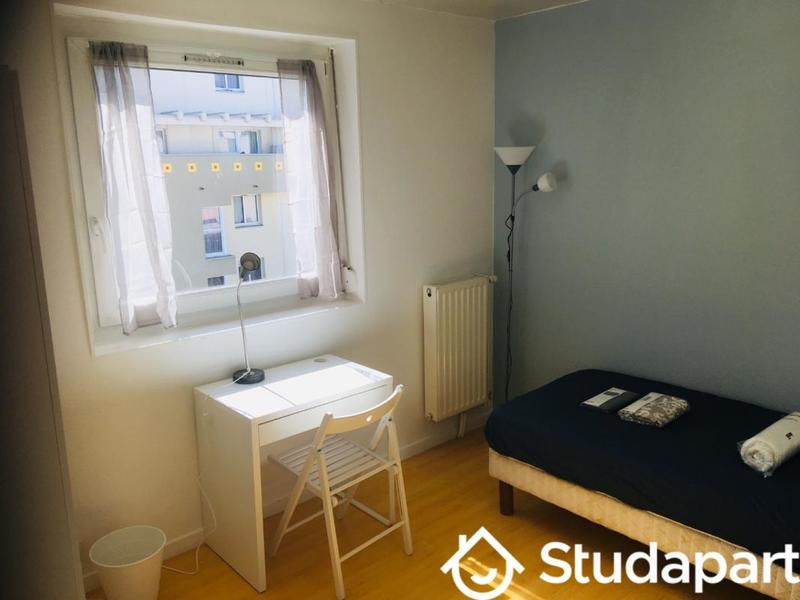 Chambre - 10 m² - 1 pièce