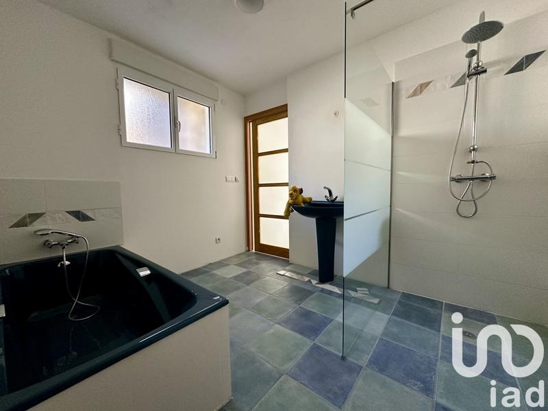 Maison - 206 m² - 8 pièces