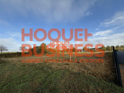 Terrain commercial - 2 900 m²