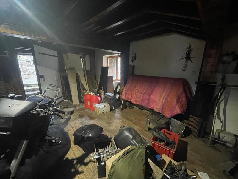 Maison - 300 m² - 4 pièces