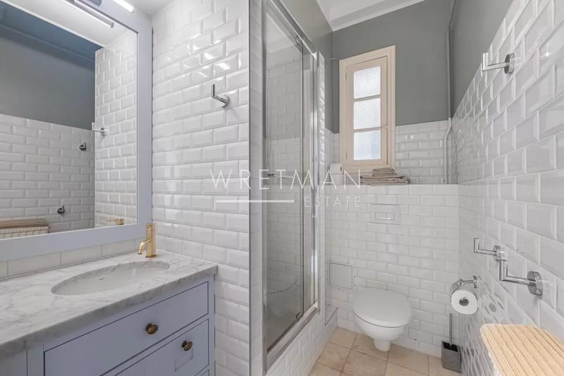 Appartement - 185 m² - 7 pièces