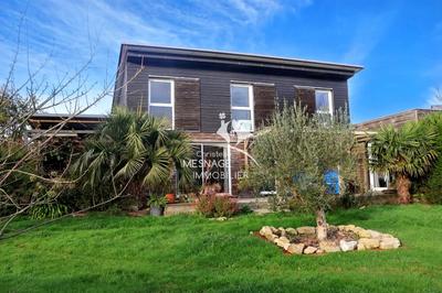 Maison - 162 m² - 6 pièces