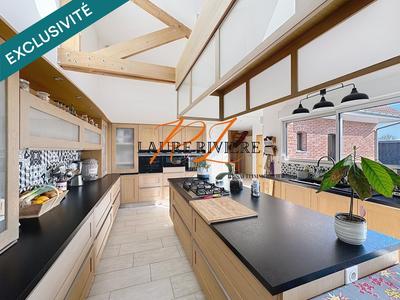 Maison - 315 m² - 8 pièces