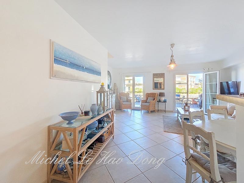 Maison - 102 m² - 4 pièces