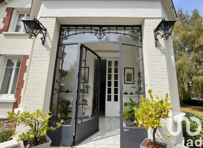 Maison - 203 m² - 6 pièces