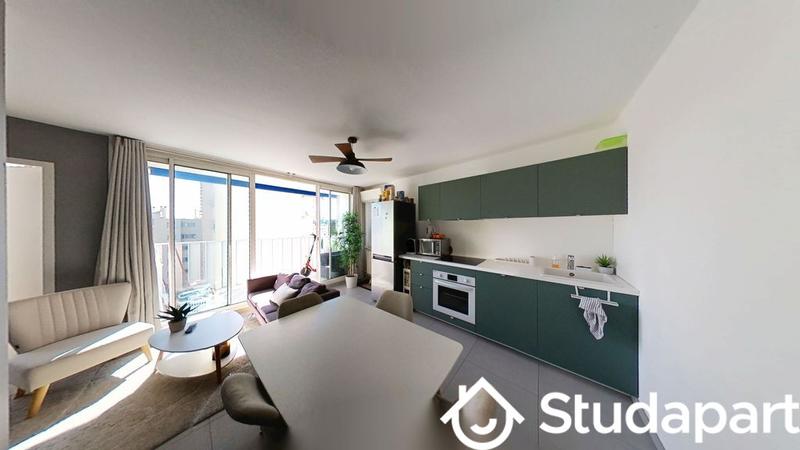 Chambre - 79 m² - 1 pièce