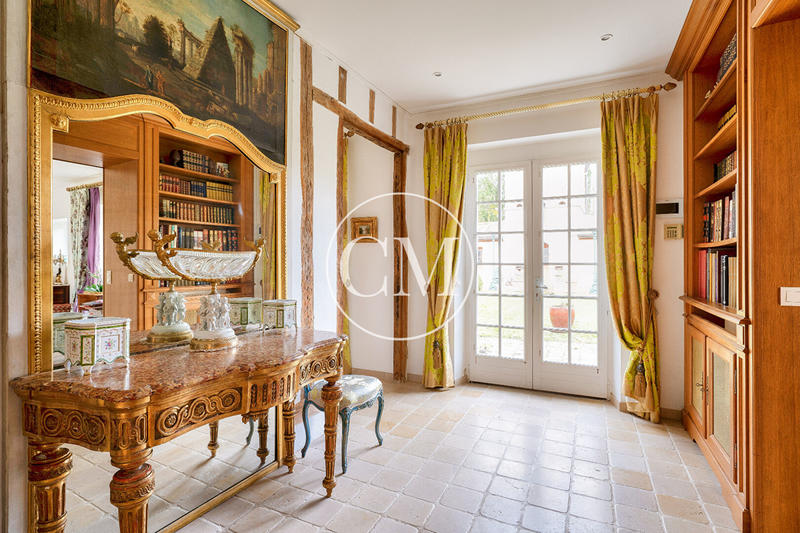 Maison bourgeoise - 520 m² - 10 pièces