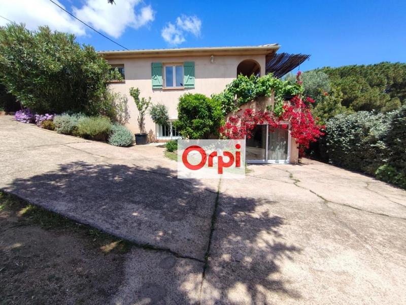 Villa - 168 m² - 6 pièces