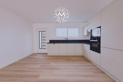 Maison - 86 m² - 4 pièces