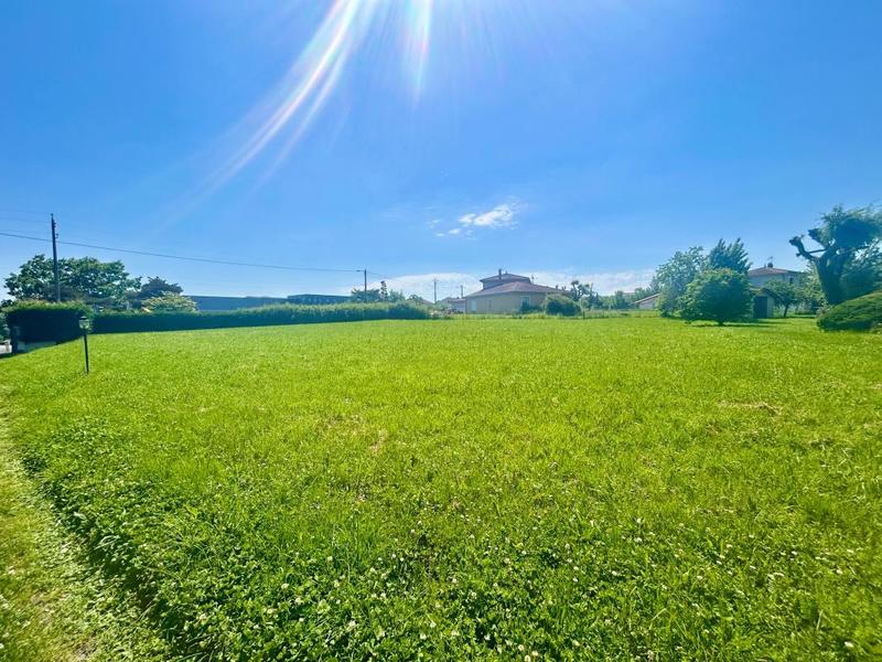 Terrain constructible - 1 546 m²