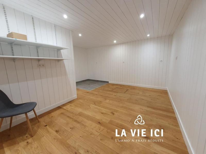 Maison - 220 m² - 9 pièces