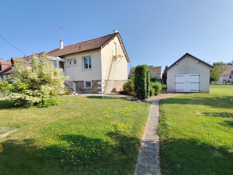 Maison - 93 m² - 5 pièces
