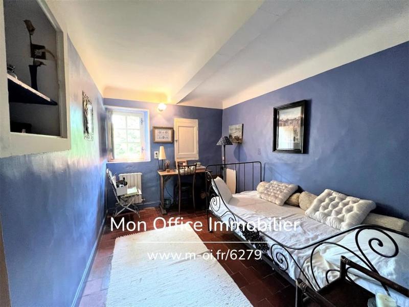 Maison - 450 m² - 18 pièces