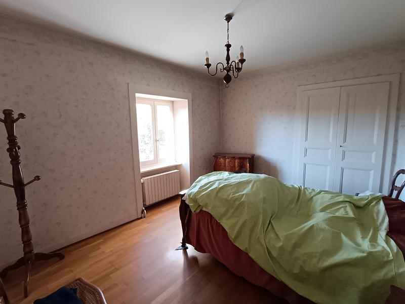 Maison - 300 m² - 14 pièces